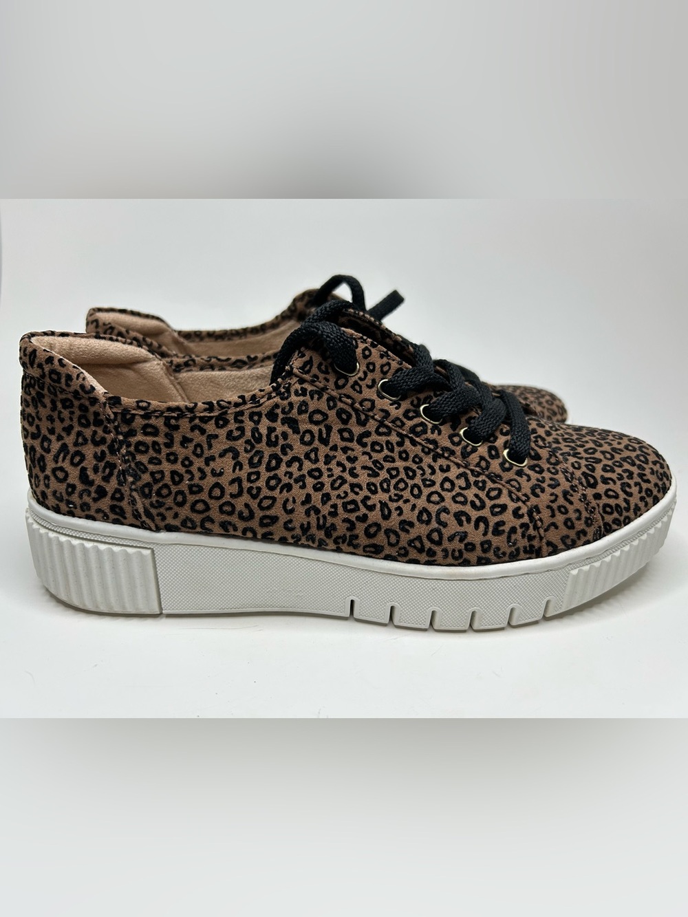 SOUL Naturalizer Topaz Leopard Print Sneakers Size 8W
